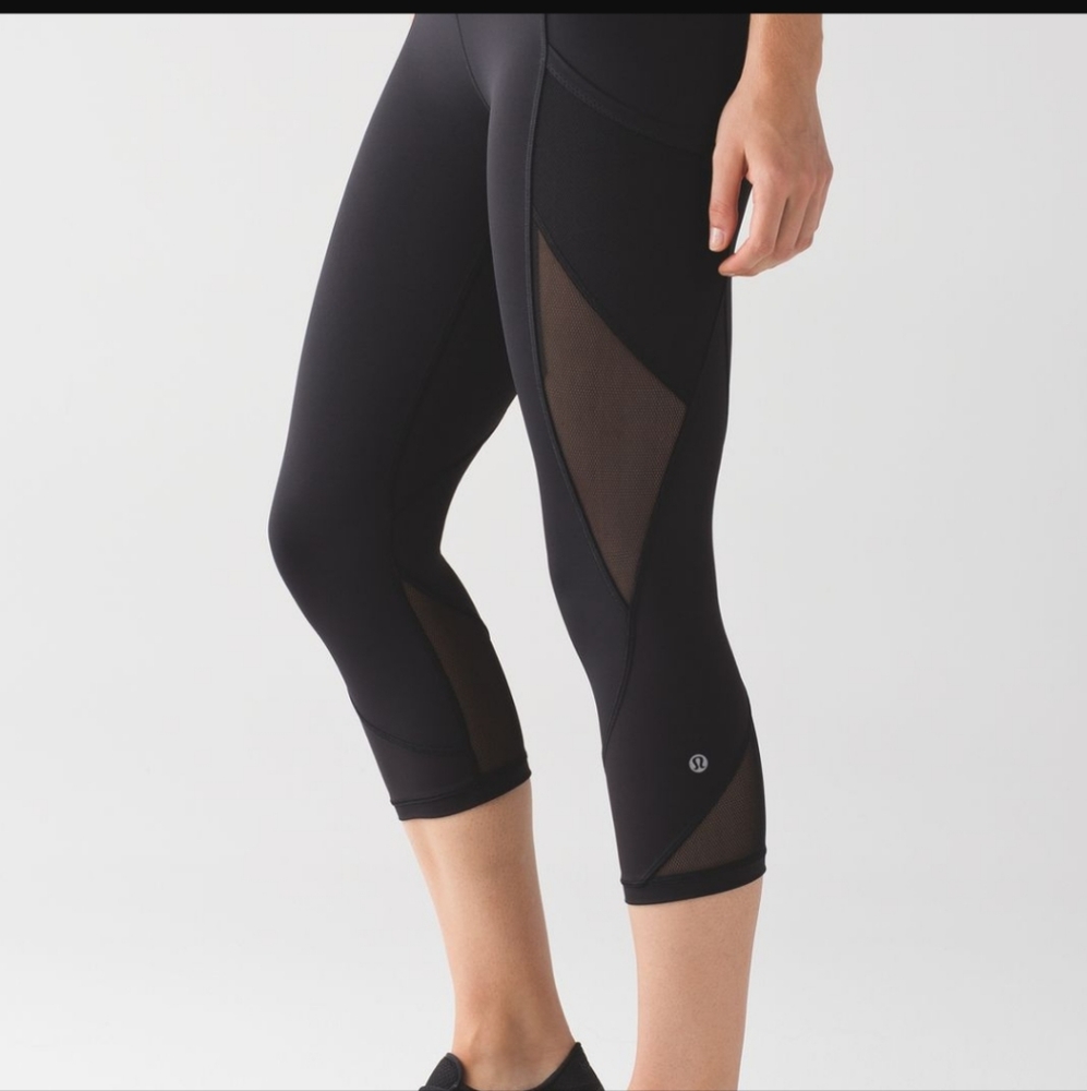 Lululemon Fast As Light Crop